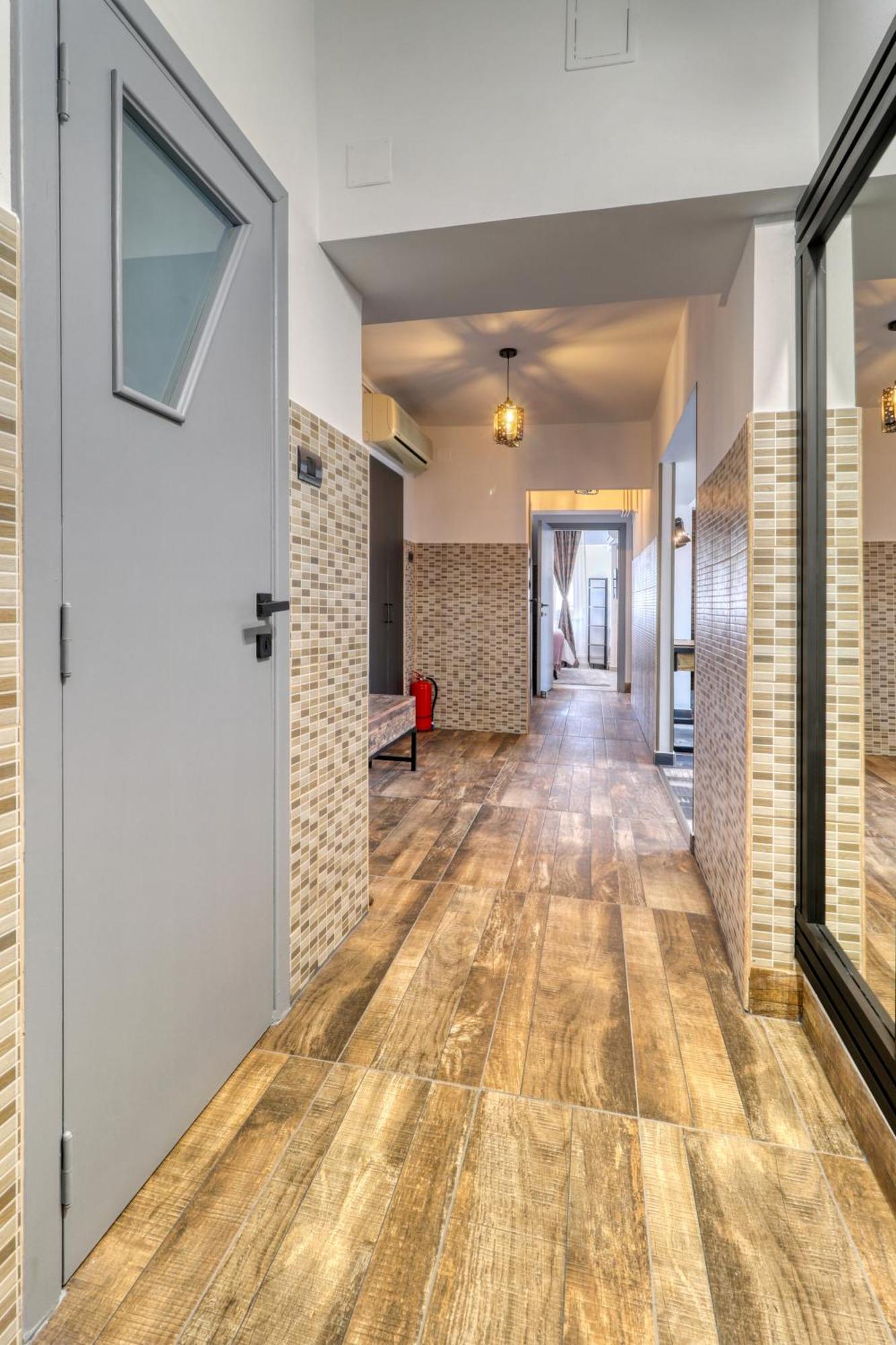 Rdi Elegance Apartment Downtown بوخارست المظهر الخارجي الصورة